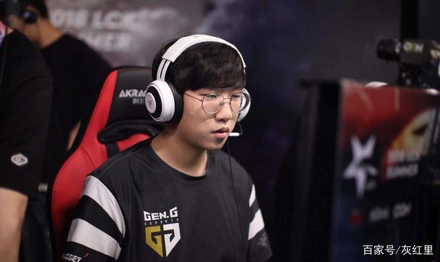 小威首次跌 小威首次跌