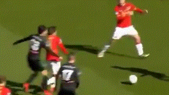 在足球比赛 在足球比赛