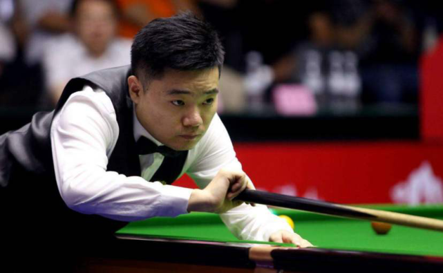 陷入财政危 陷入财政危